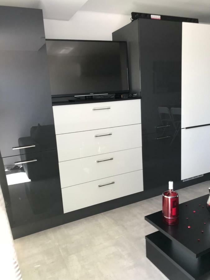 Apartment Quartier Naturiste Colline 4 *